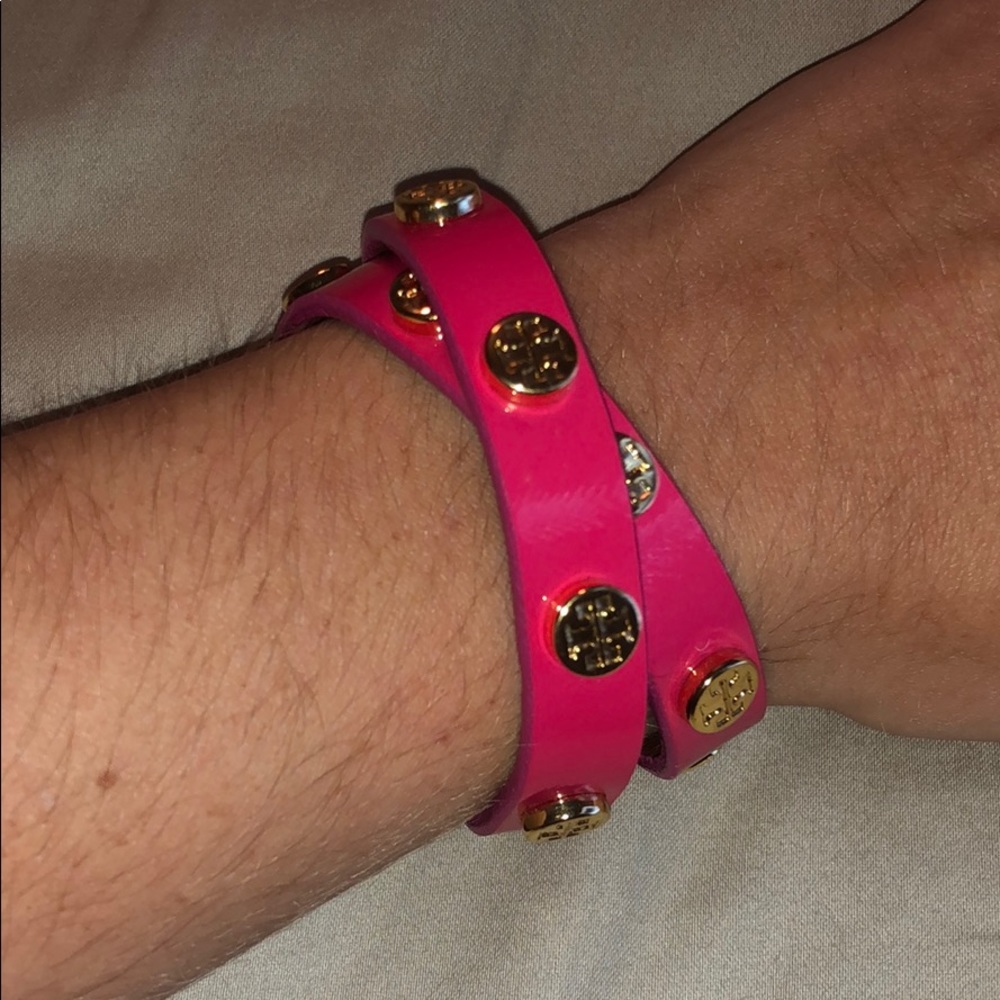 Tory Burch. Double Wrap Logo Stud Bracelet